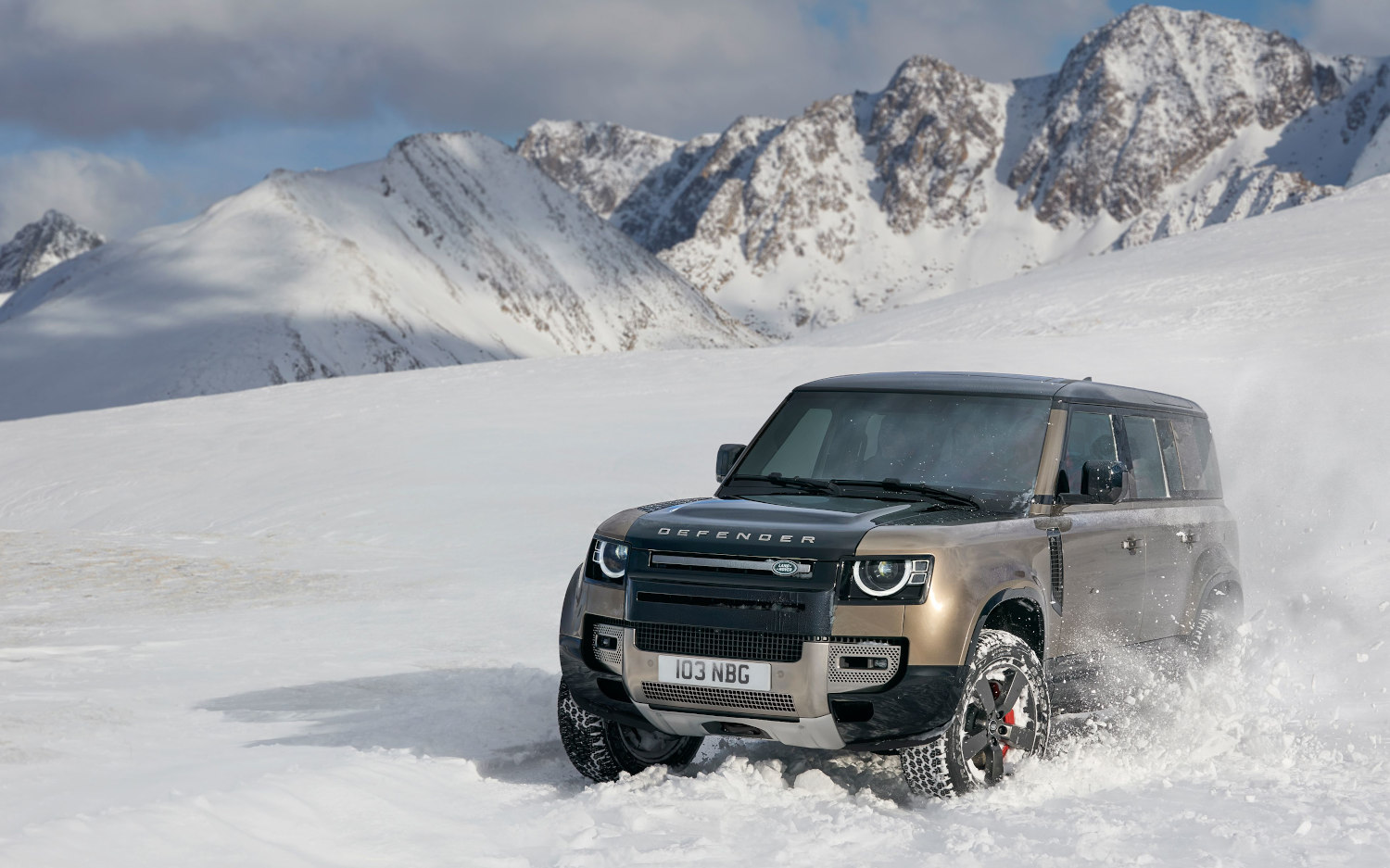 Land Rover Defender X 2020 SUV Drive
